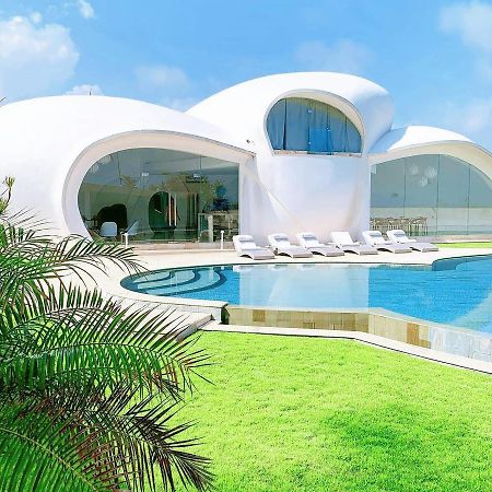 The Cloud Beachfront Villa Tabanan Экстерьер фото